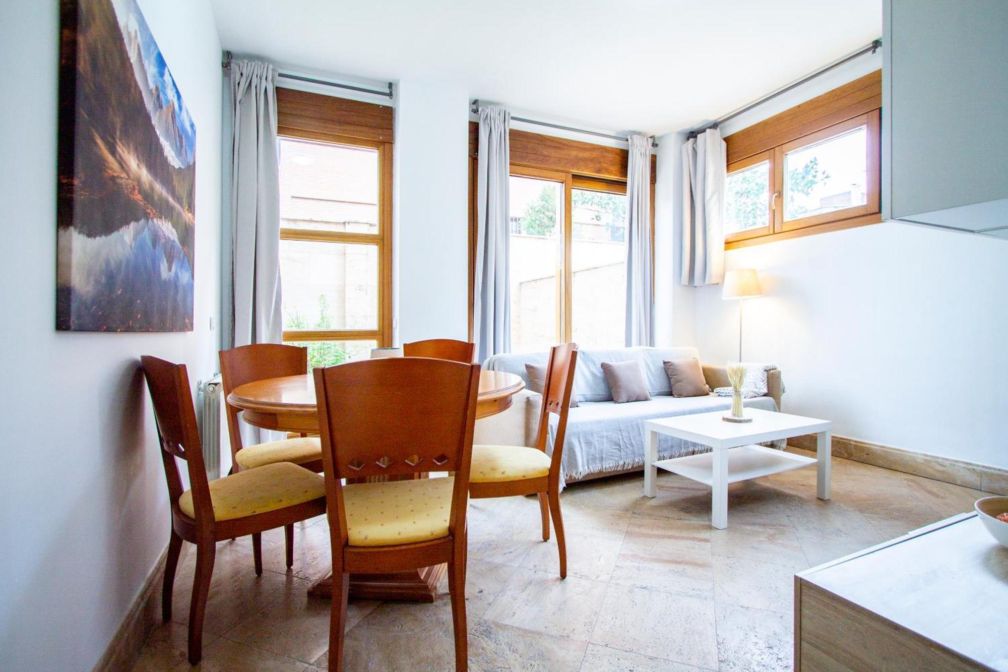 Apartamentos Villablino Arturo Soria Madrid Exterior foto