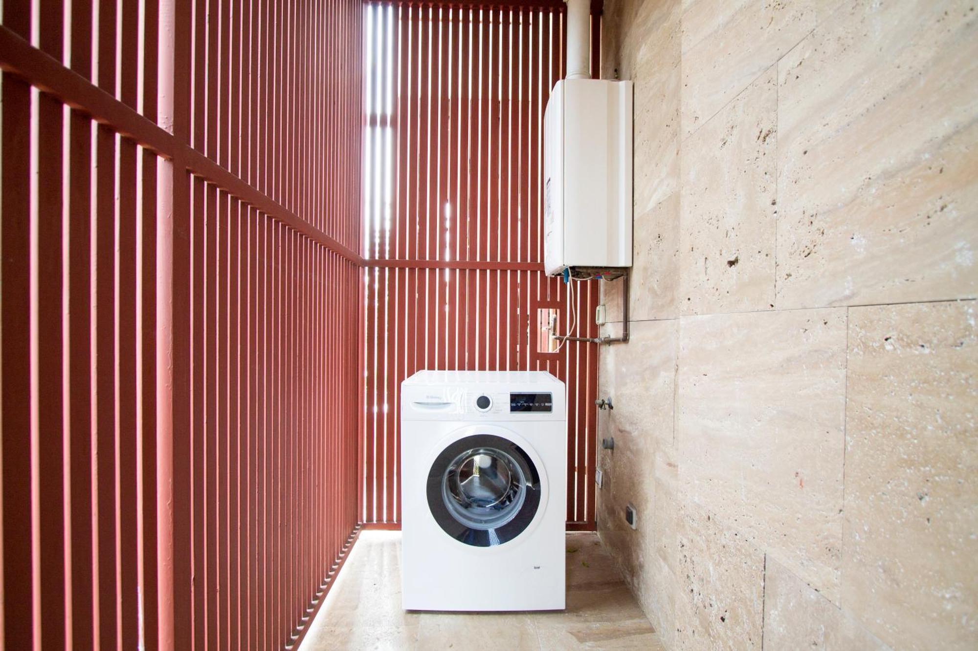 Apartamentos Villablino Arturo Soria Madrid Exterior foto